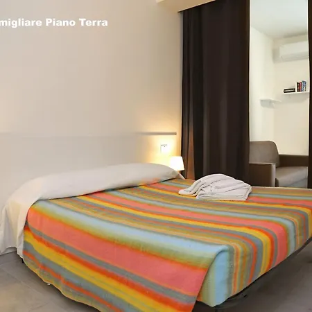 Apartment 3v *