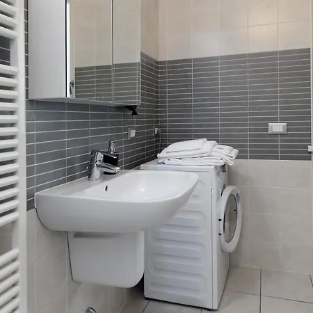 Apartment 3v *