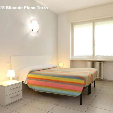 Apartment 3v *